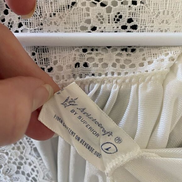 Aristocraft by Superior Vintage Robe Cottage White Lace Trim Large Fits Small - Picture 12 of 14